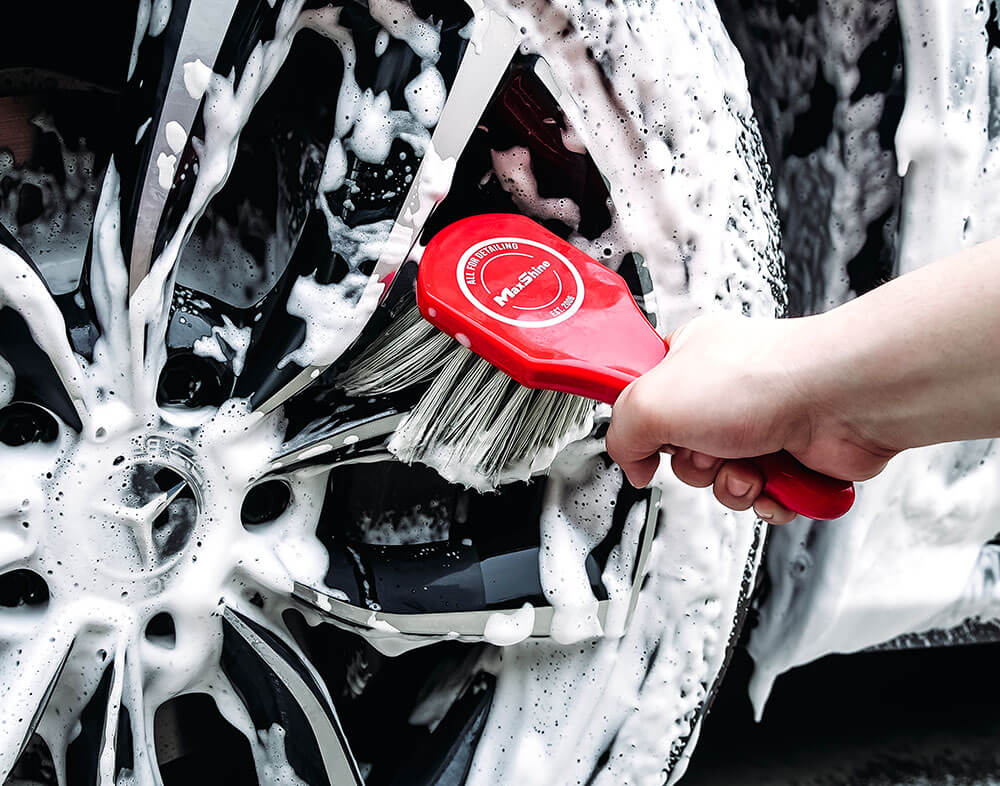 MaxShine 7011025 Medium-Duty Wheel & Body Brush – MaxShine | AUTO SPORTS CAR CARE (view 5)
