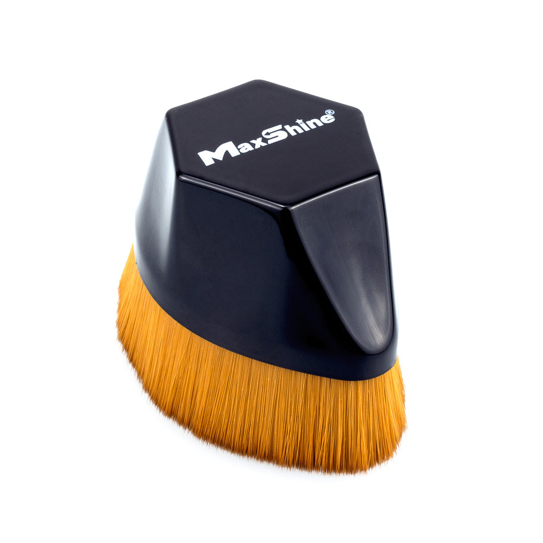 Official MaxShine 704616 ultra-soft detailing brush, bristle and handle detail.